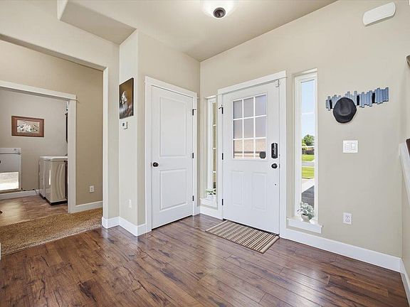 5th image of 693 Tanglewood Dr