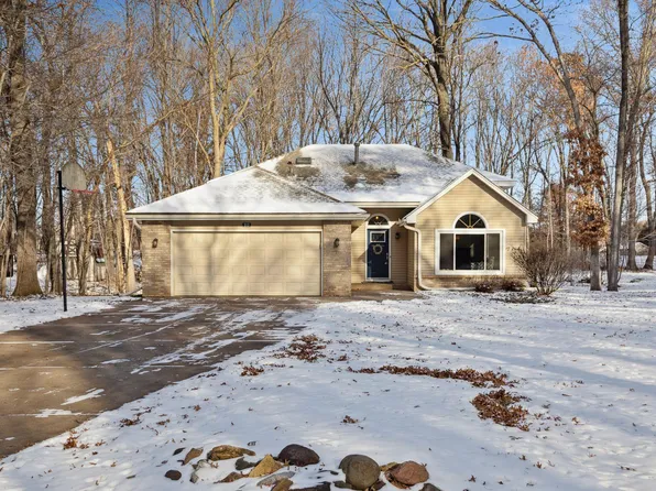 915 Lois Ln, Lino Lakes, MN 55014