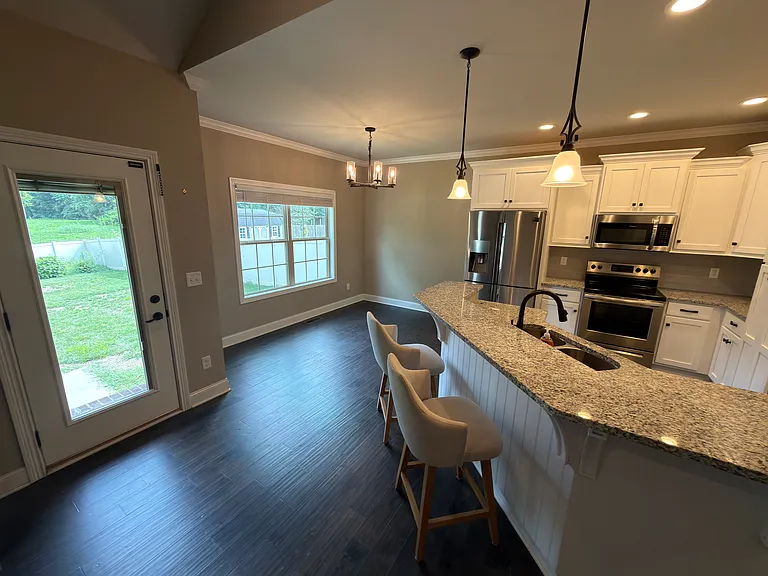 4201 Legacy Pointe St — Photo 6
