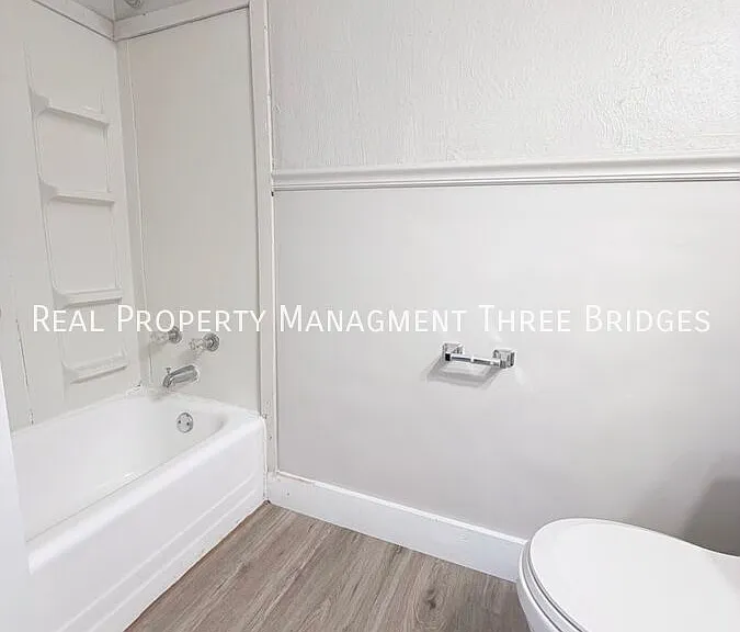 8418 Bayberry Dr — Photo 11