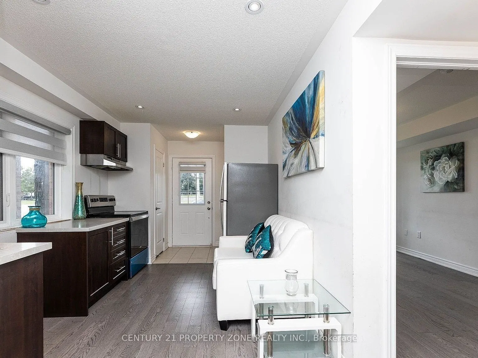 3 bed, $2,100 — Photo 3