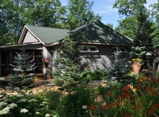 6037 Dailey Rd, Indian River, MI 49749