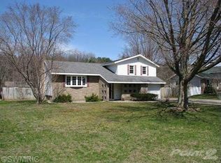 124 Tulgeywood Ln, Whitehall, MI 49461