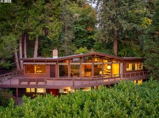 2595 Highland Dr, Eugene, OR 97403