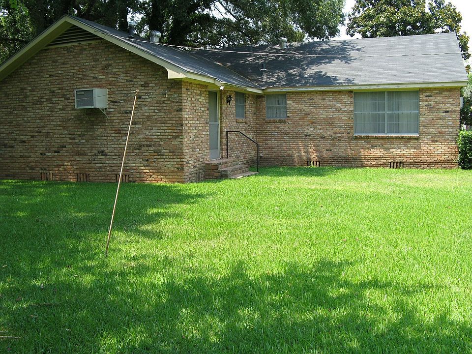 1st image of 3131 Peach St