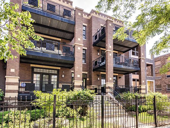 2nd image of 725 W Diversey Pkwy APT 2W