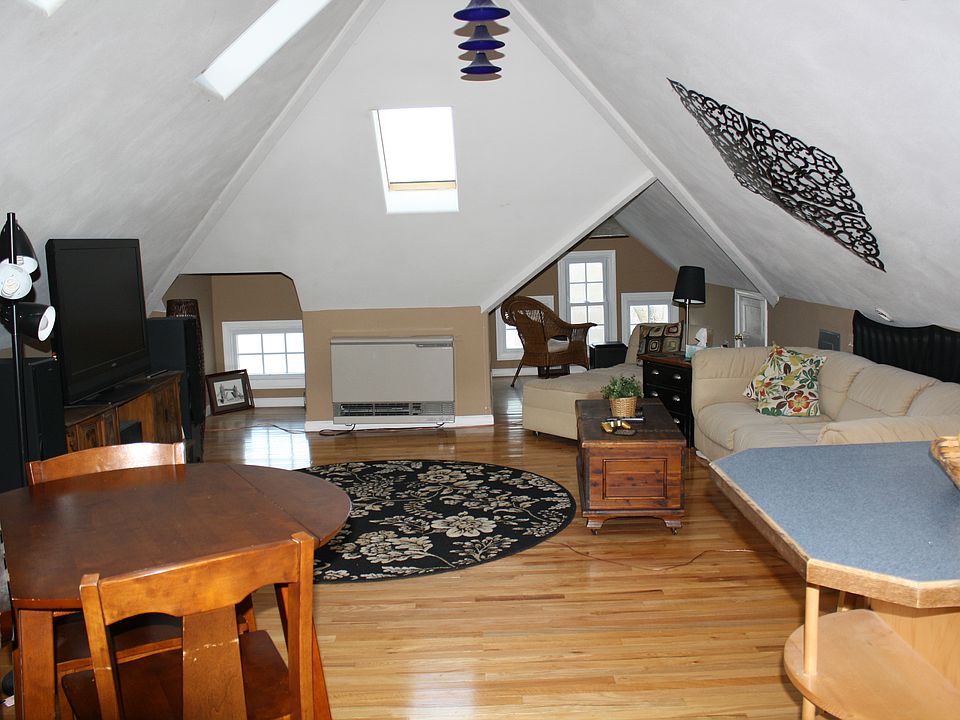 High Vaulted Ceilings with Skylights makes you feel the outside