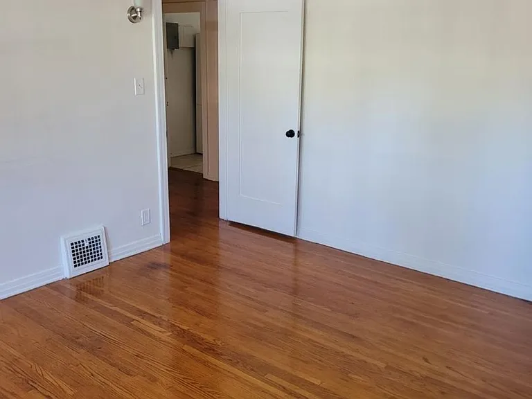 465 N Ogden Dr — Photo 5