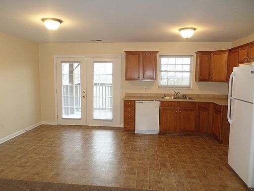 2nd image of 100 Pinnacle Ct APT 519