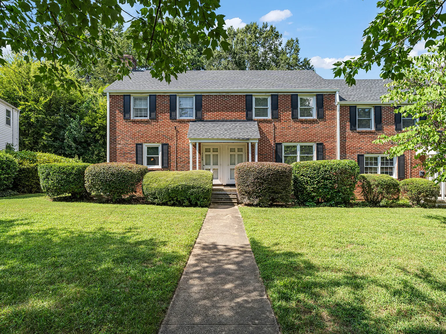 2 bed, 1.5 bath, 1000 sqft, $1,800 — Photo 1