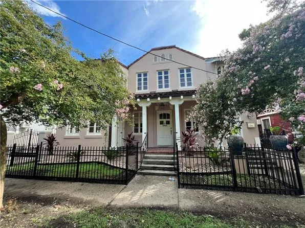 8012 Burthe St, New Orleans, LA 70118