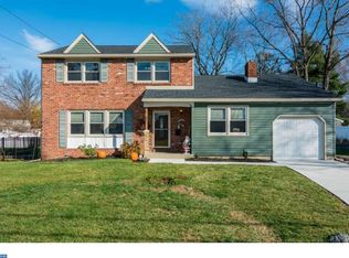 112 Glenbrook Dr, Mount Laurel, NJ 08054