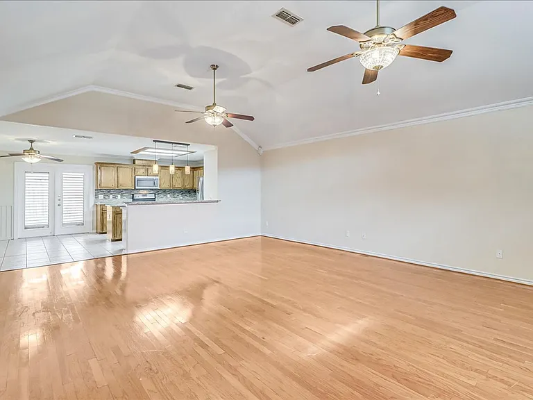 6330 Penny Ln — Photo 8