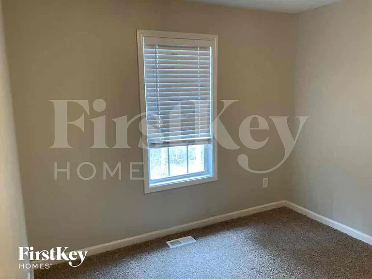 82 Broadlands Dr — Photo 9