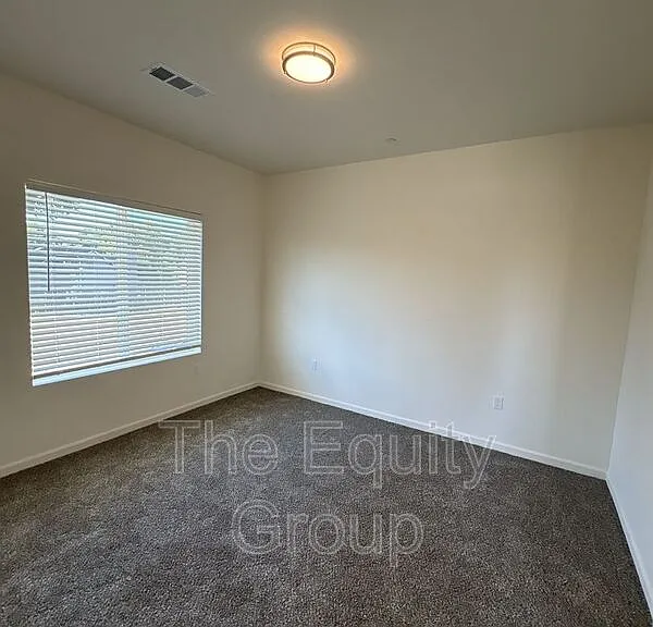 733 S Pinkham #101 — Photo 13