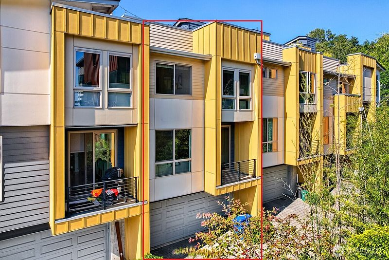 2nd image of 5206 Delridge Way SW #B