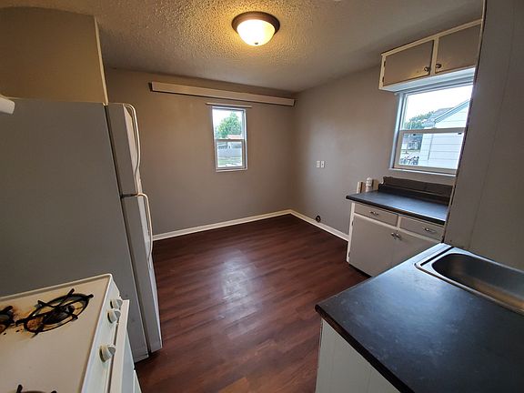3rd image of 410 E Denver St #706BEE670