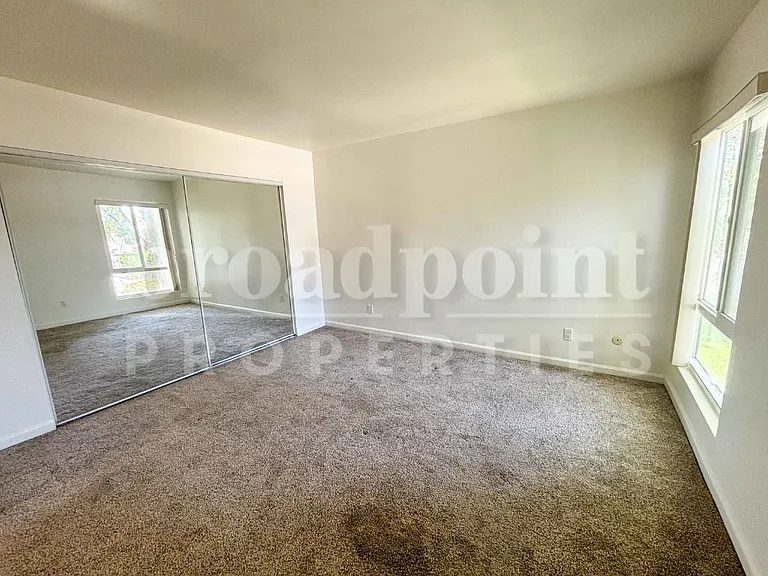 2536 White Oak Pl #2 — Photo 13