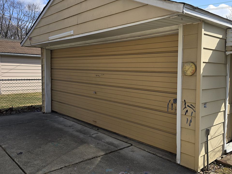 24901 Cooke St, photo 22