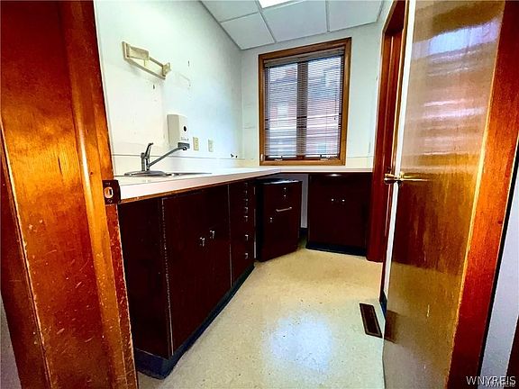 5th image of 744 Central Ave