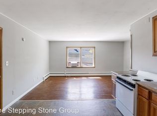 200 1st St APT 8, Excelsior, MN 55331