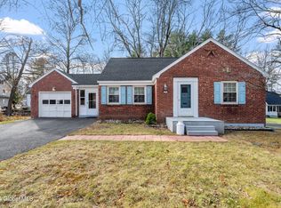 2 Salisbury Rd, Delmar, NY 12054