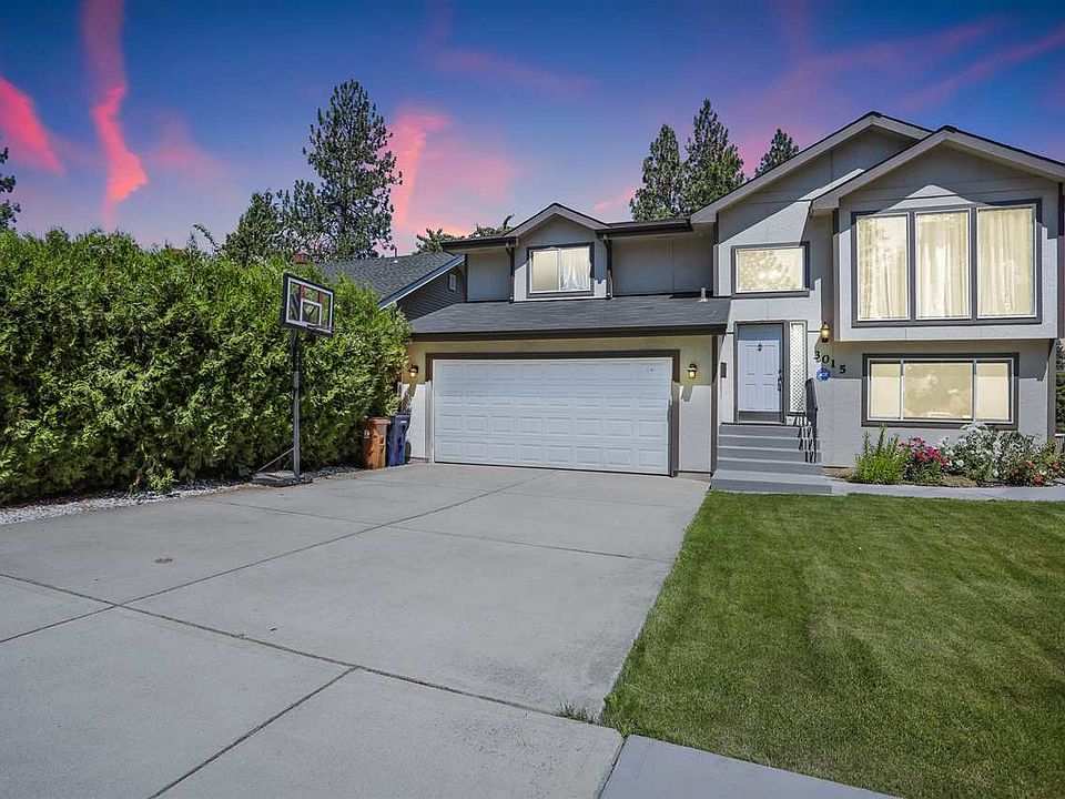 1st image of 3015 E 32nd Ave
