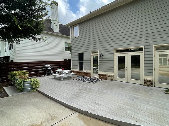 4th image of 2895 Anderson Cir SE