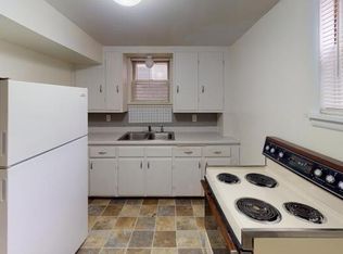 927 N 12th St, Bismarck, ND 58501