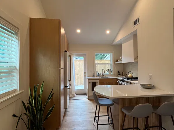 229 Plymouth Ave APT 5, Charleston, SC 29412