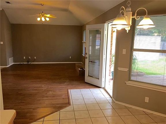 3rd image of 1808 Estates Dr