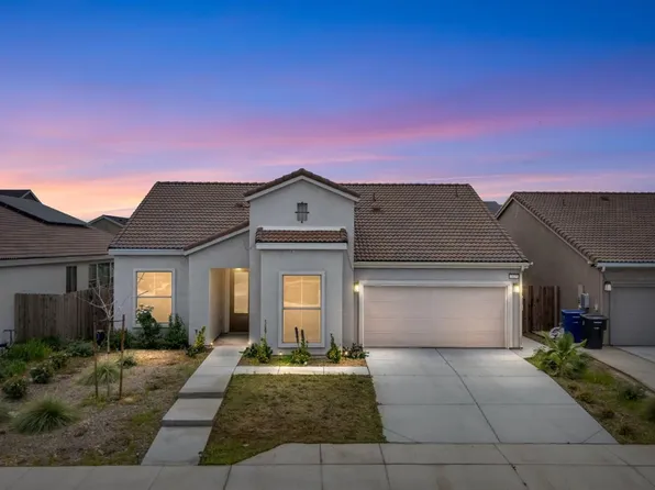 7425 Peach Grove Ln, Bakersfield, CA 93313