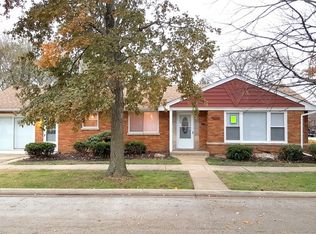 8901 S Utica Ave, Evergreen Park, IL