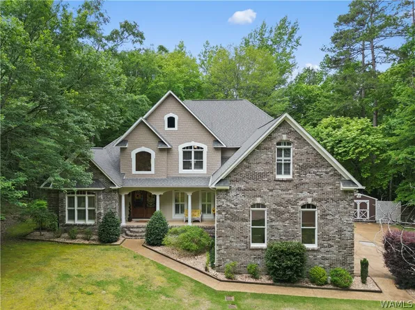 650 Berry Cir NW, Fayette, AL 35555