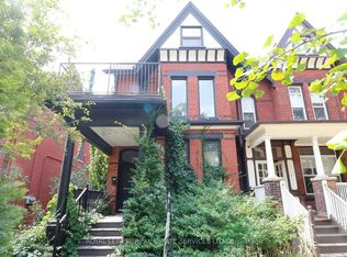 390 Huron St #2, Toronto, ON M5S 2G6