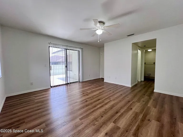 1914 Dipol Courtway — Photo 8