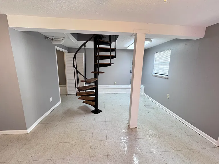 817 N Forest Dr — Photo 17