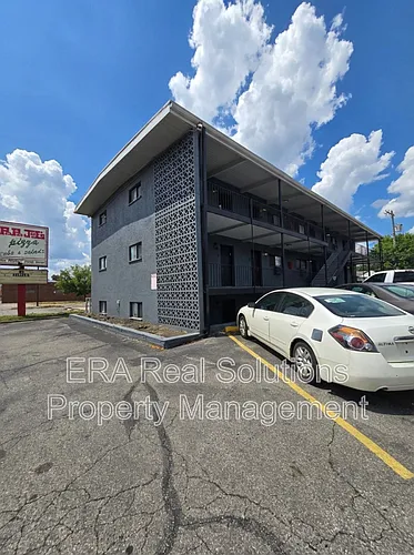 2958 Sullivant Ave Photo 1