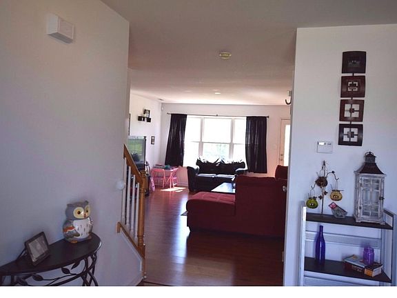 3rd image of 24 Anchor Ln