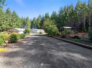 114 E Pathfinders Dr, Belfair, WA 98528