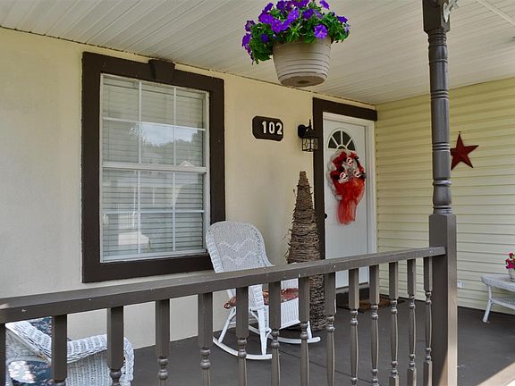 4th image of 102 Elizabeth Way