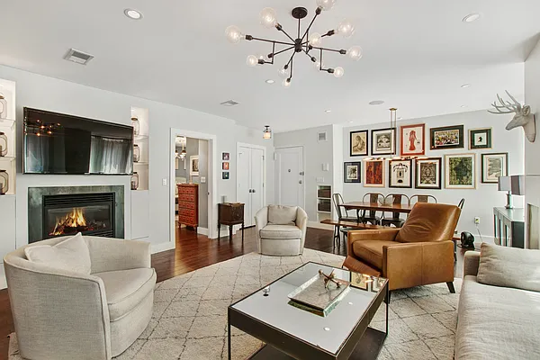 Sold by Compass | media 1