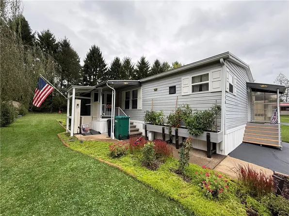 238 Kingston Ln, Indiana, PA 15701