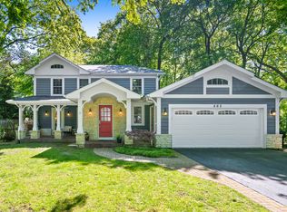 465 Evanston Ave, Lake Bluff, IL 60044