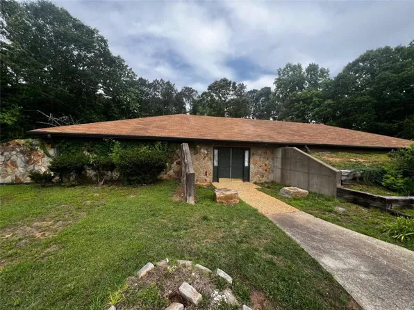 4391 Leola Rd, Douglasville, GA 30135