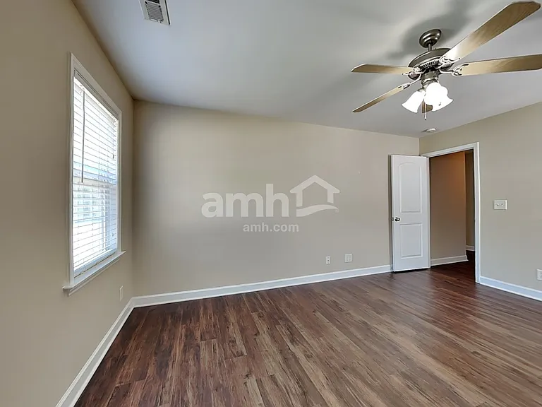 224 Brooks Edge Dr — Photo 7