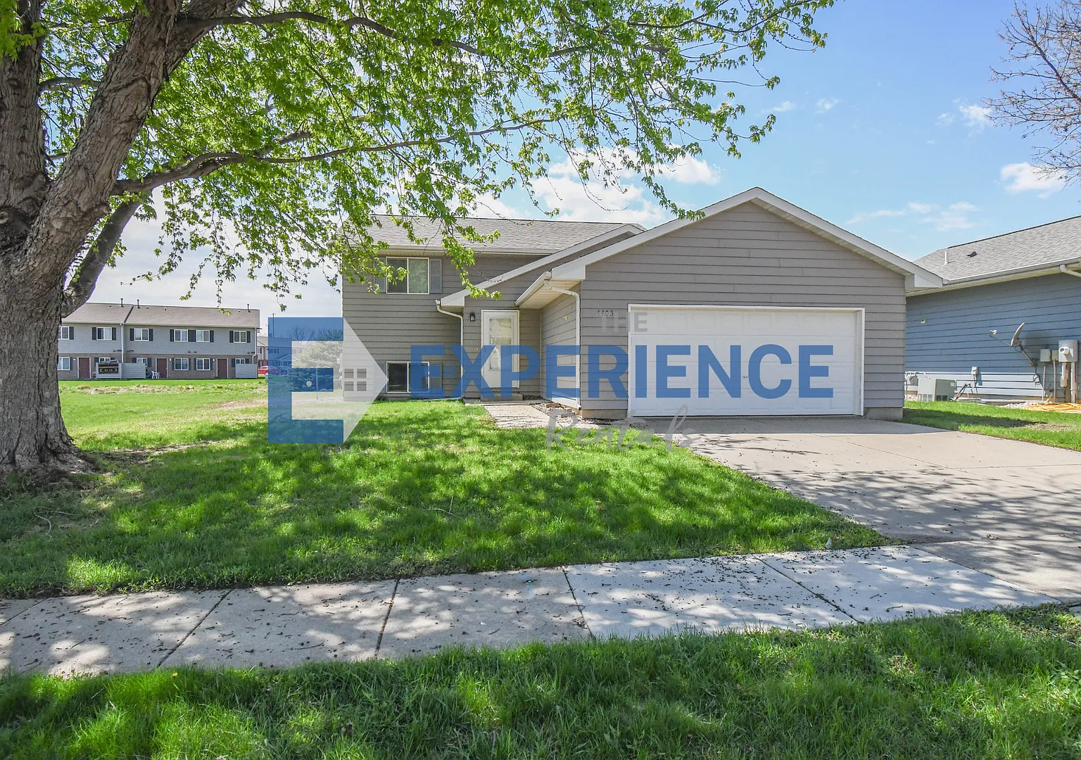 Updated 3BR Split-Level Home with Huge Deck, Fenced Yard & 2-Car Garage Near I-29! — Photo 3