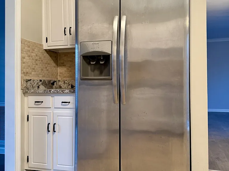 5801 Labrador Ln — Photo 11