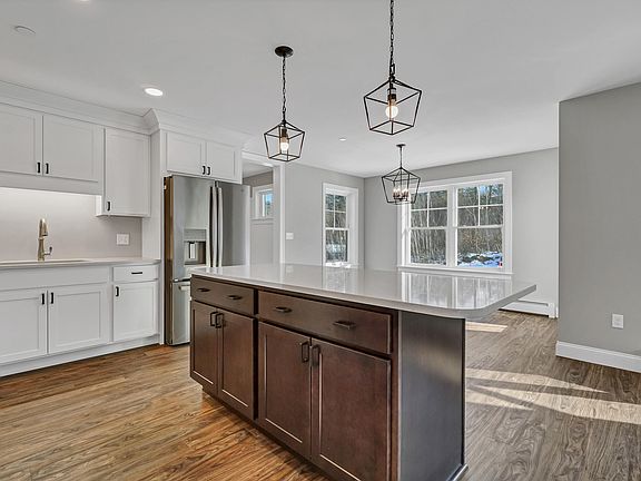 4th image of 60 Woodcock Road