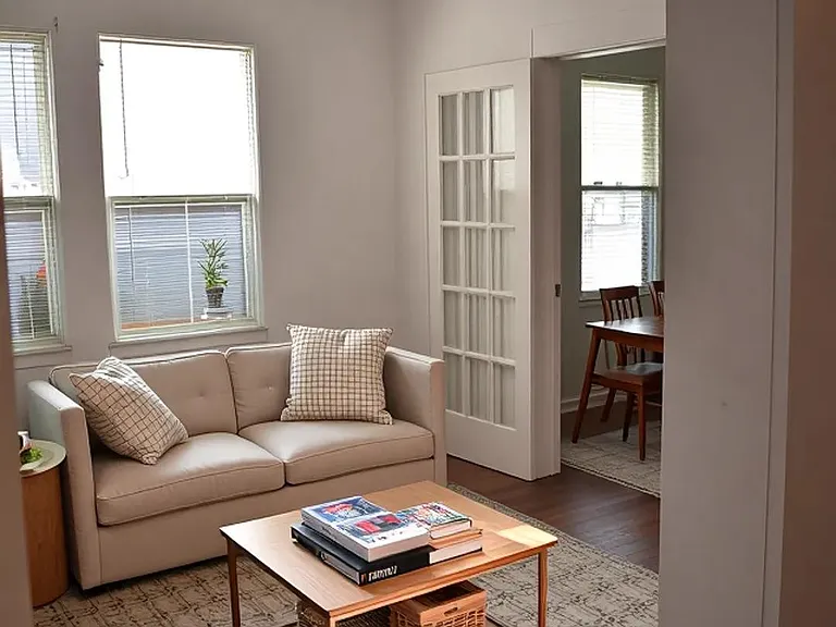 2246 E Houston St — Photo 5